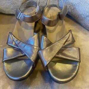 Womens size 10 metallic sandals